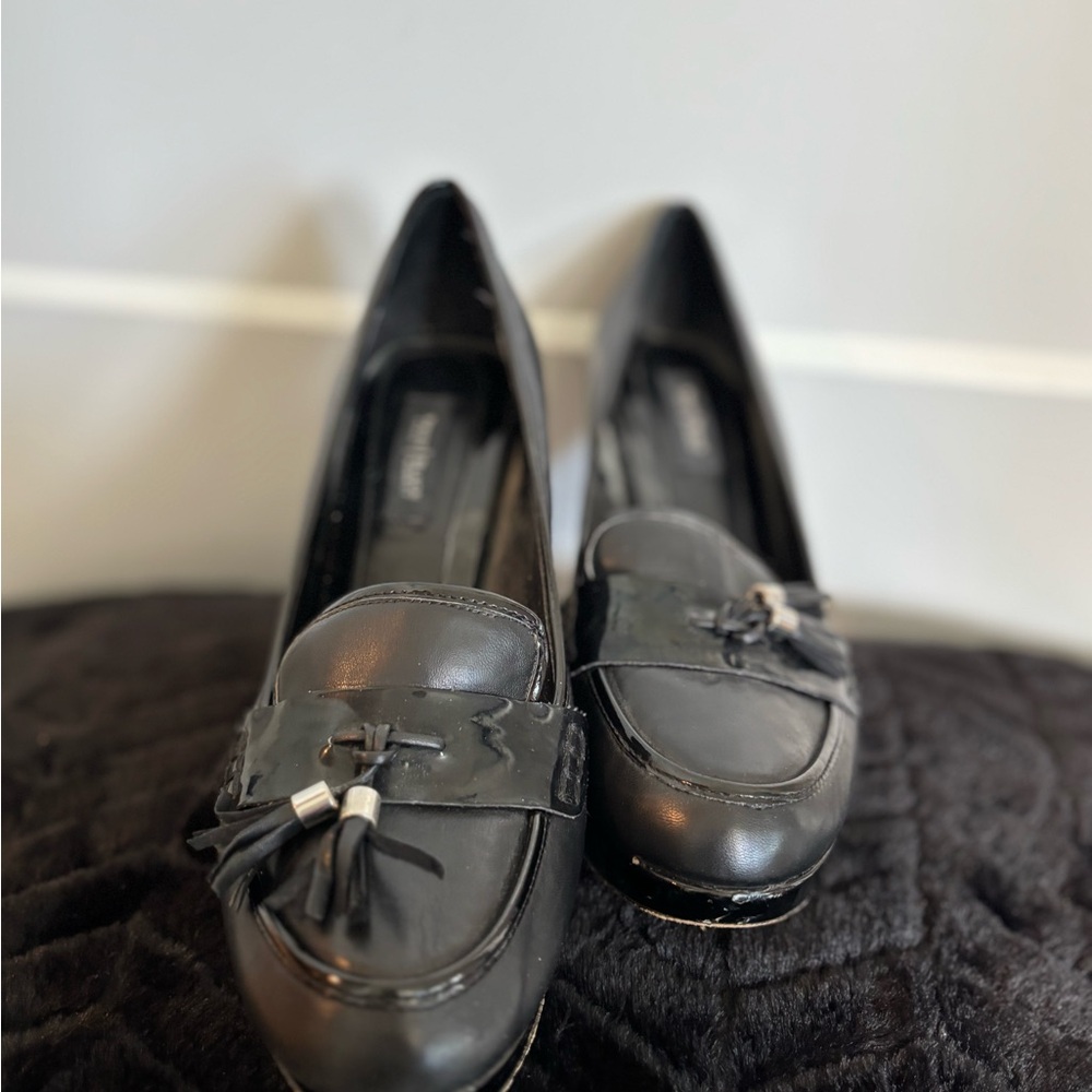 White House Black Market Black Loafer Style heels with Tassel Detail Size 8.5